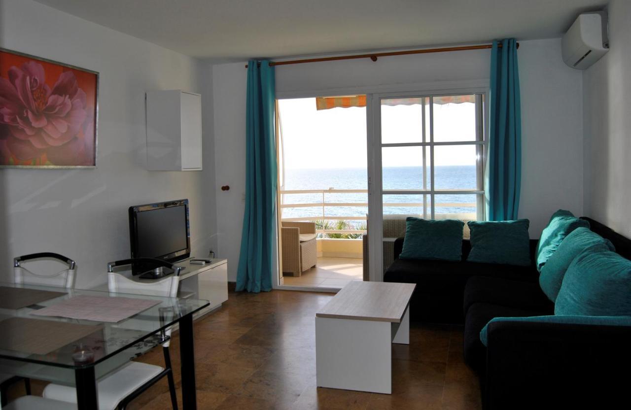 Apartamento Frente Al Mar,Primera Linea Rincón de la Victoria Exteriör bild